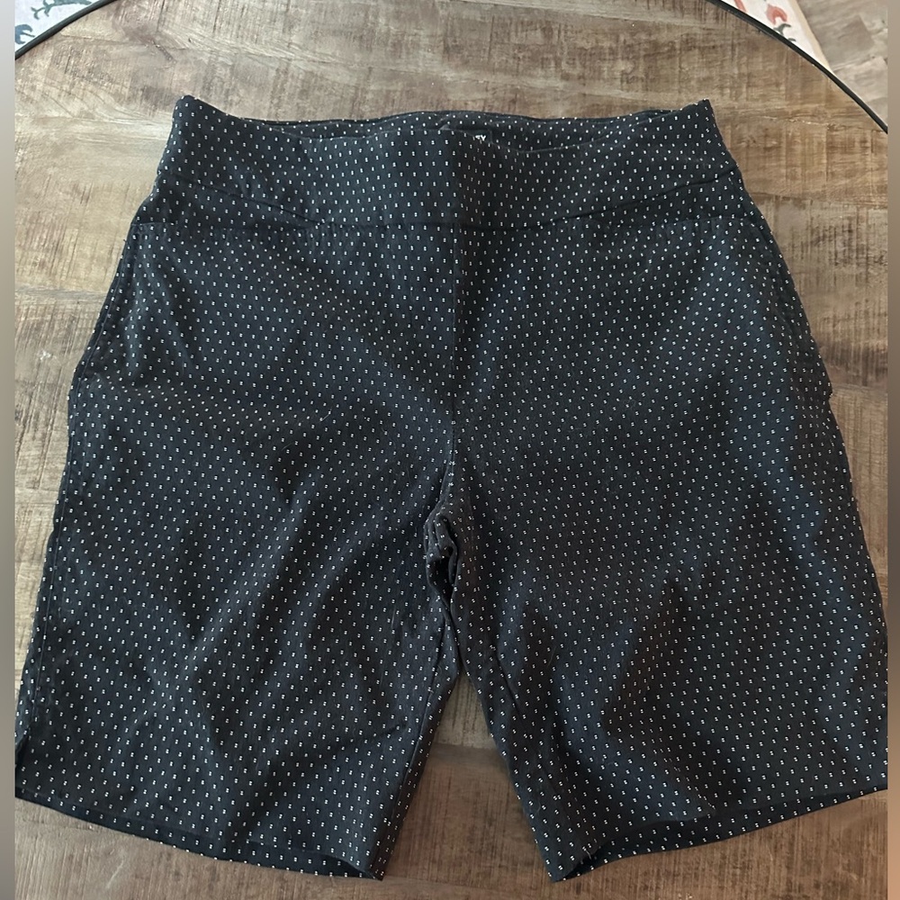 Hilary Radley Black Pull On Bermuda Shorts